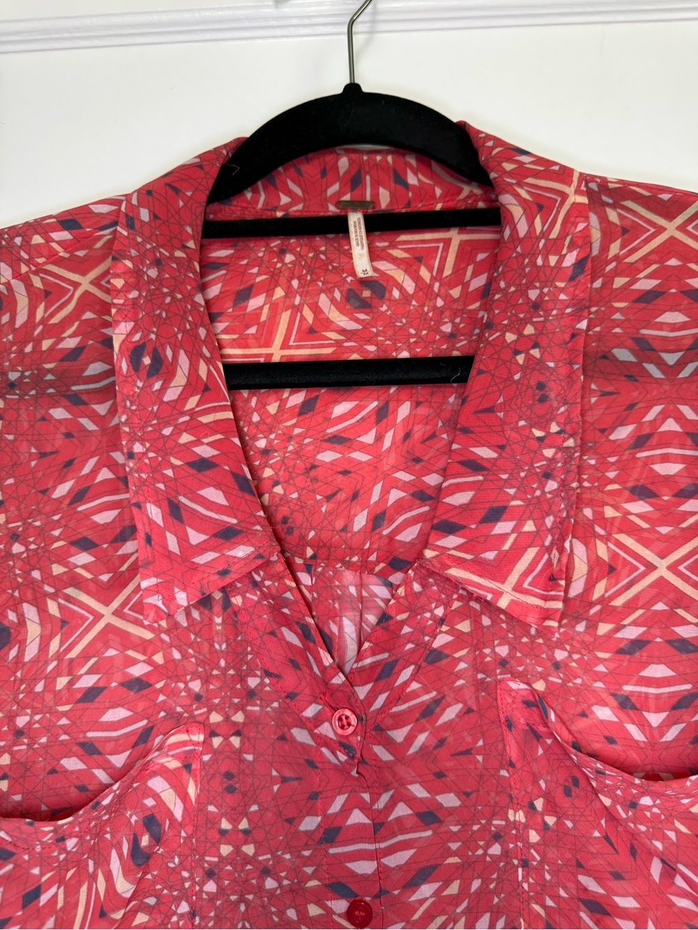 Free People Easy Rider Sheer Chiffon Coral Geometric Print Button-Down Shirt M - Picture 3 of 13